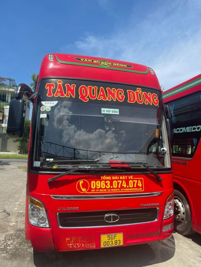 Xe Tân Quang Dũng Limousine Mặt trước xe Giường nằm 36 giường