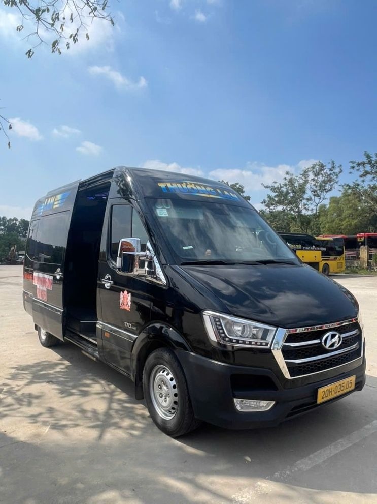 Xe Thường Lan Bên hông xe Xe 16 chỗ