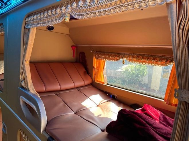Xe Bảo Lâm Nội thất Limousine giường phòng 22 chỗ