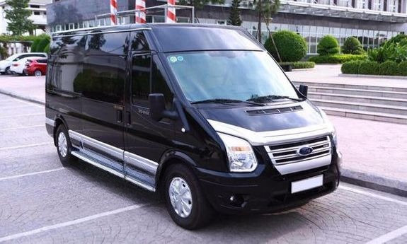 Xe Green Limousine Mặt trước xe 