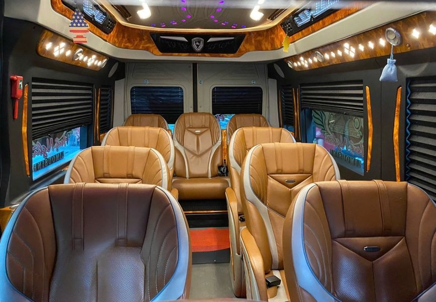 Xe Huệ Nghĩa Limousine Ghế ngồi Tiện ích Nội thất Limousine 11 chỗ