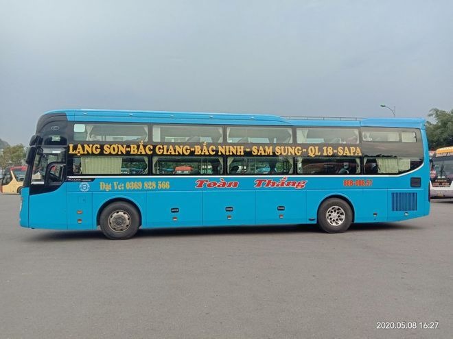 Xe Toàn Thắng Bên hông xe Giường nằm 41 chỗ 