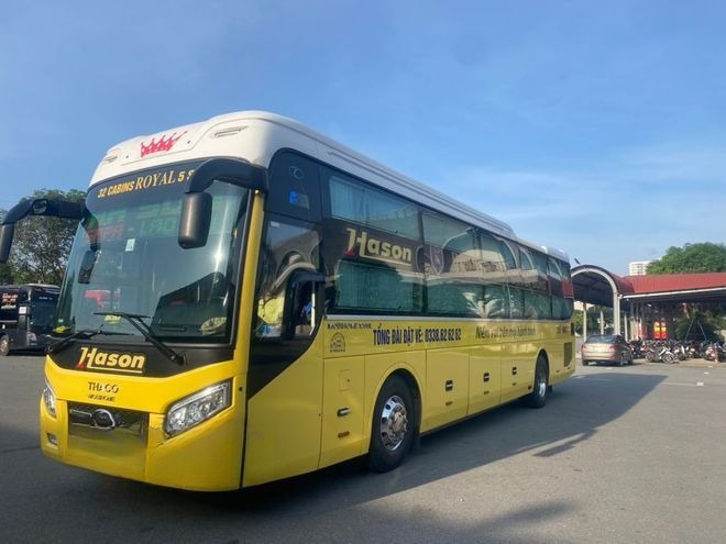 Xe Hà Sơn (Vinh - Sapa) Bên hông xe Giường nằm đôi 4x chỗ