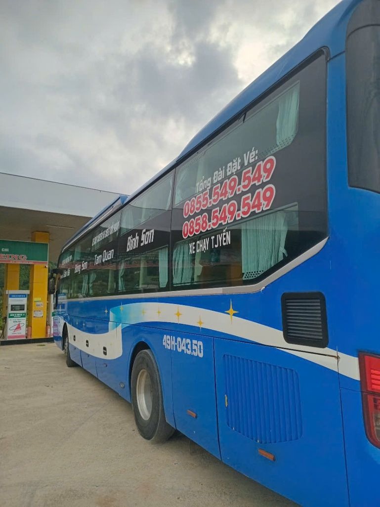 Xe Quang Nhựt Mặt sau xe Bên hông xe Limousine 34 phòng