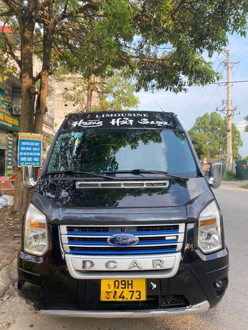 Xe Hoàng Hải Limousine VIP Mặt trước xe Limousine 9 chỗ