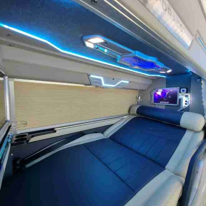 Xe Long Vân Limousine Giường nằm Nội thất Tiện ích Limousine phòng đôi 21 chỗ (WC)