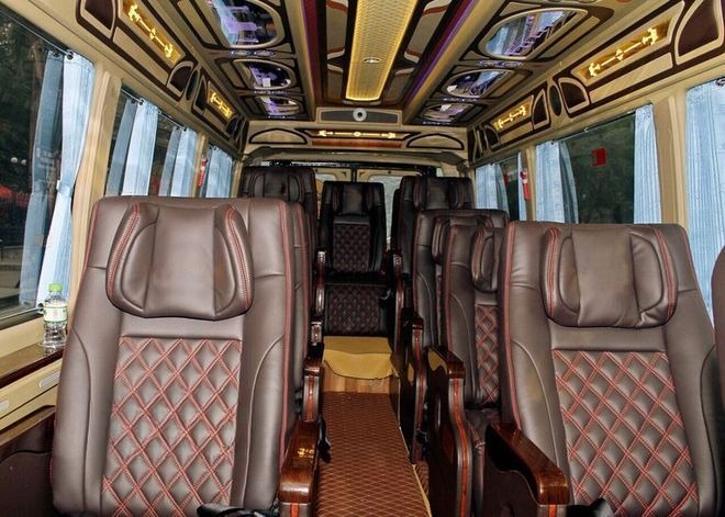 Xe Hà Giang Epic Ghế ngồi Limousine 13 chỗ VIP