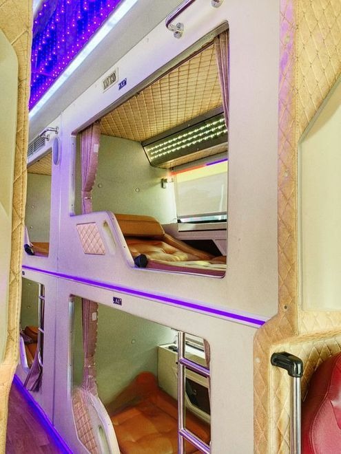 Xe Phương Nam Nội thất Tiện ích Limousine giường phòng 22 chỗ