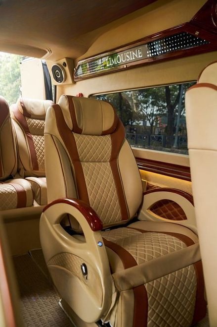 Xe Sóng Việt Nội thất Limousine 9 chỗ