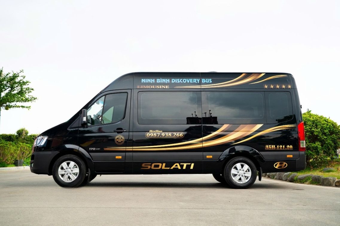 Xe Ninh Bình Discovery Bus Bên hông xe Limousine 11 chỗ