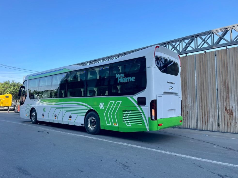 Xe Khang Vy Limousine Bên hông xe Mặt sau xe Limousine 34 Phòng