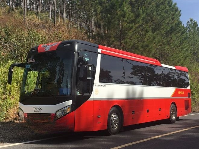 Xe Philip Travel Bên hông xe Ghế ngồi 45 chỗ