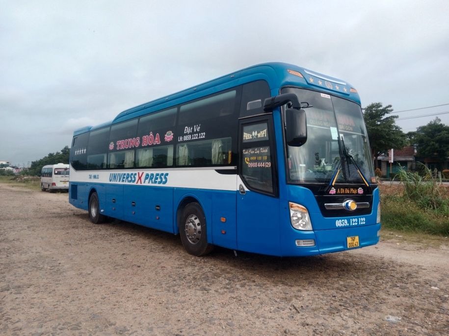 Xe Trung Hòa Bên hông xe Giường nằm 44 chỗ
