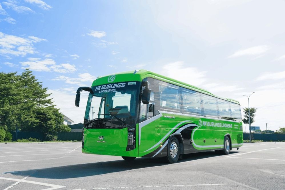 Xe HK BUSLINES Mặt trước xe Bên hông xe Limousine 28 chỗ