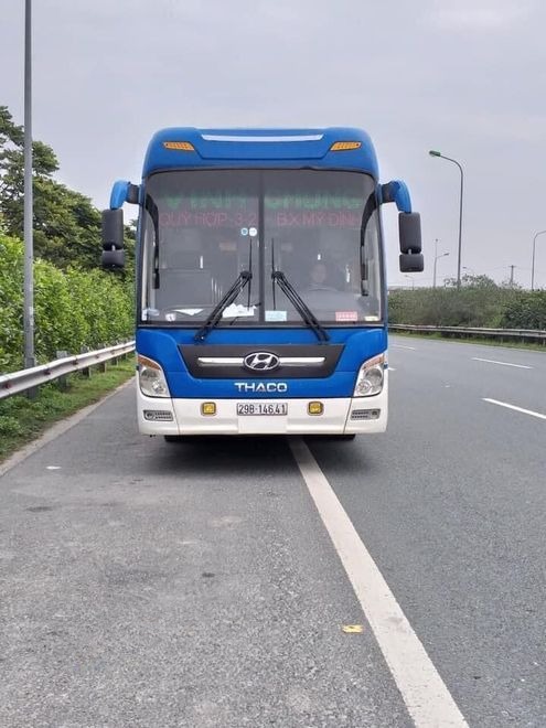 Xe Vinh Chung Mặt trước xe Limousine 34 phòng
