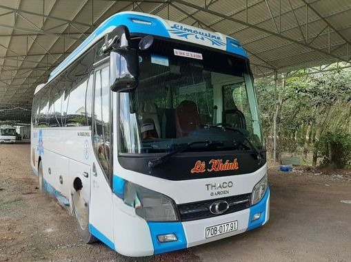 Xe Lovabus Mặt trước xe Ghế ngồi 28 chỗ THACO