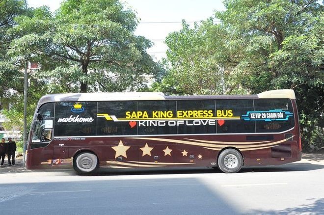 Xe King Express Bus Bên hông xe Limousine 18 cabin đôi VIP 
