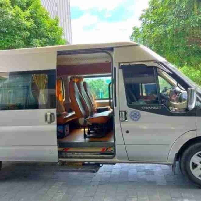 Xe Taxi Hà Sơn BS Bên hông xe Mặt sau xe Ghế ngồi 16 chỗ