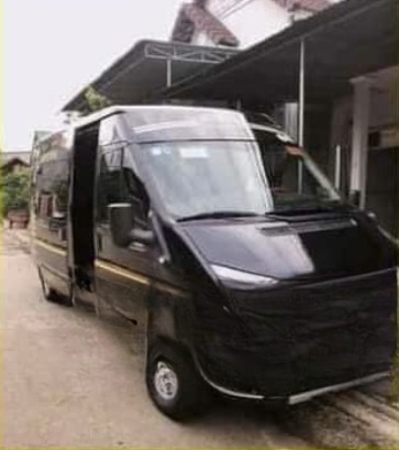 Út Dũng Limousine