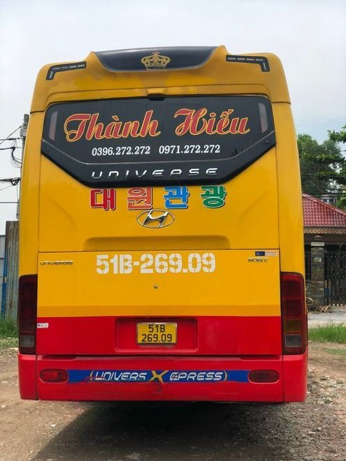 Xe Thành Hiếu Mặt sau xe Giường nằm 40 chỗ