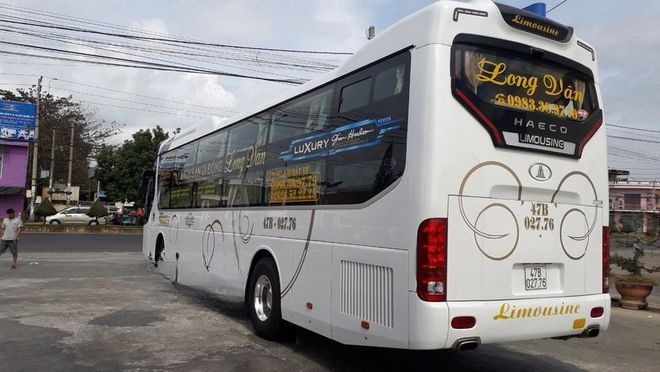 Xe Lovabus Mặt sau xe Bên hông xe Limousine phòng đơn 34 chỗ