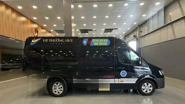 Xe Vip Phương Huy Luxury Bên hông xe 