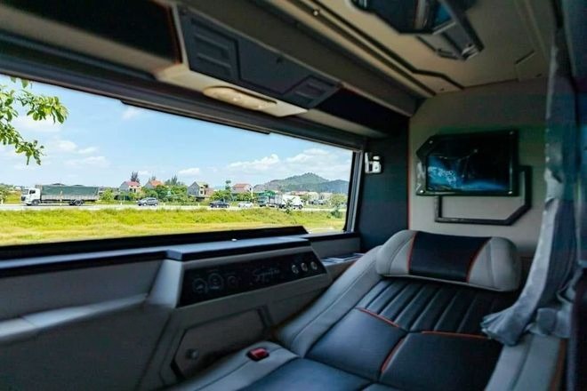 Xe Toàn Thắng Nội thất Limousine giường phòng 22 chỗ