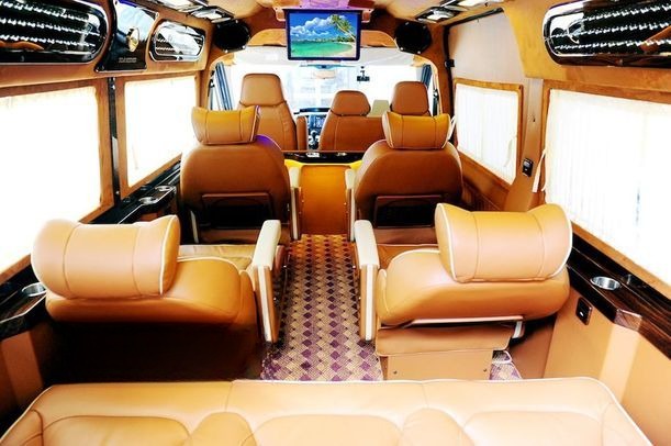 Xe Kim Dung Travel Nội thất Limousine 9 chỗ