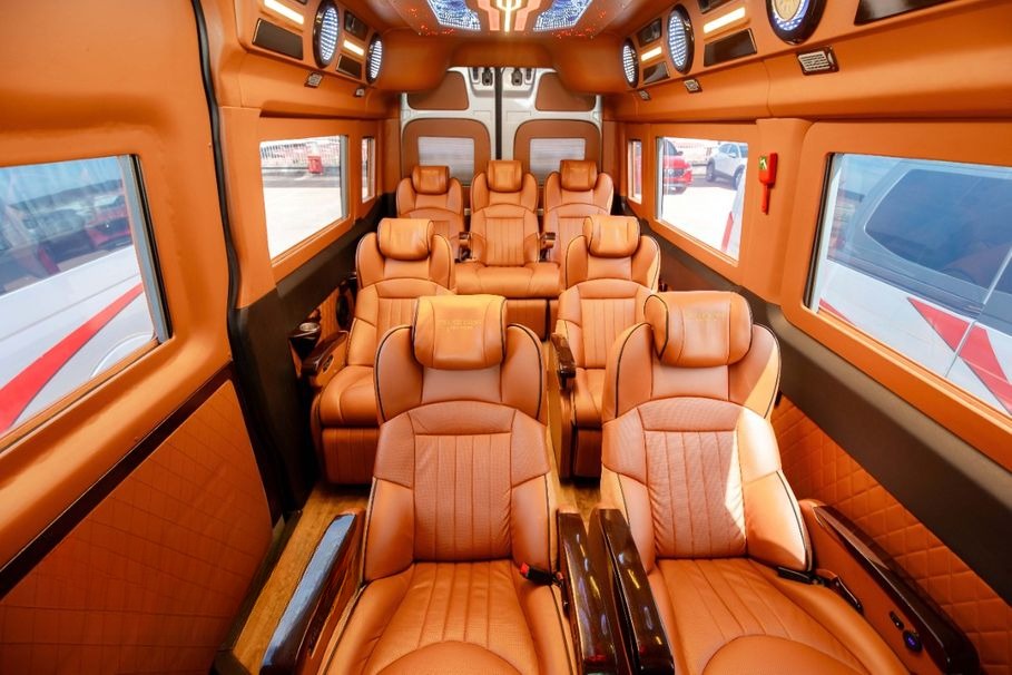 Xe Thành Công Nội thất Ghế ngồi Limousine 9 chỗ