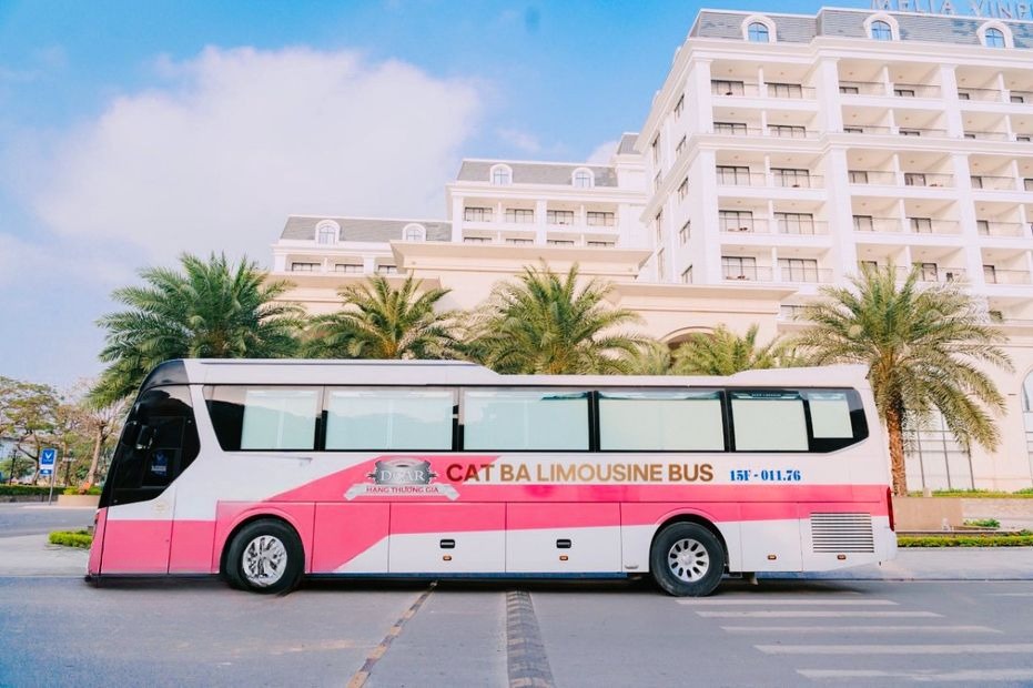 Xe Good morning Cát Bà Bên hông xe Ghế ngồi 26 chỗ (mới)