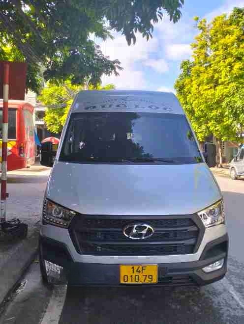 Xe Đức Lộc Mặt trước xe Ghế ngồi 16 chỗ