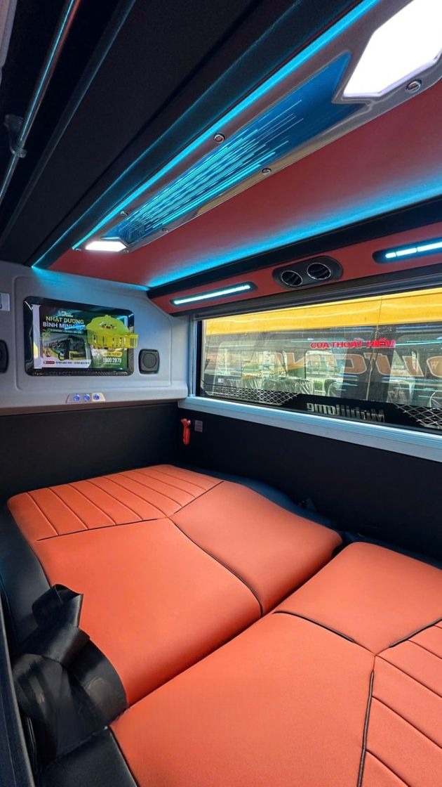 Xe Nhật Dương - Bình Minh Bus Giường nằm Tiện ích Limousine phòng 22 đôi (WC)
