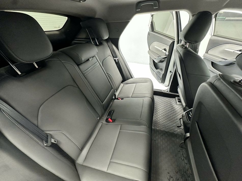 Xe Lê Gia Travel Ghế ngồi Vinfast Limo Green 6 chỗ