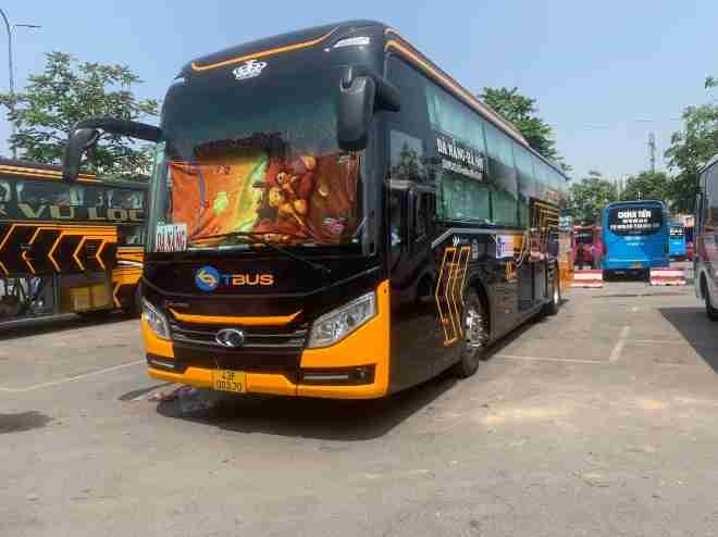 Xe Đức Dương Bus Mặt trước xe Bên hông xe Giường nằm 34 chỗ
