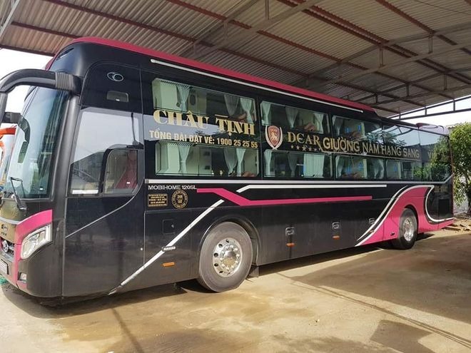 Xe Châu Tịnh Bên hông xe Limousine VIP 34 phòng