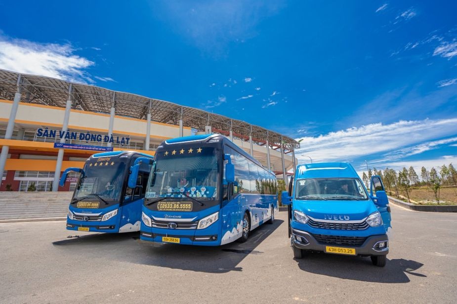 Xe Tân Quang Dũng Mặt trước xe Bên hông xe Limousine 22 Phòng Đôi G ( Có toilet)