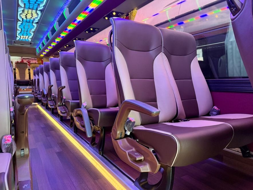 Xe Huệ Nghĩa Limousine Ghế ngồi Nội thất Ghế ngồi 47 chỗ