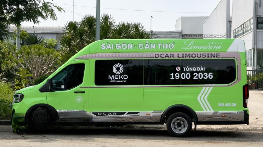 Xe Lovabus Bên hông xe Limosine 10 chỗ