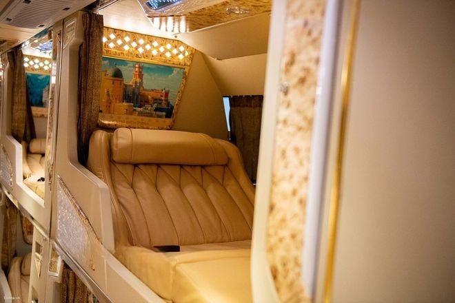 Xe Tư Trang Tiện ích Giường nằm Nội thất Limousine phòng 22 chỗ