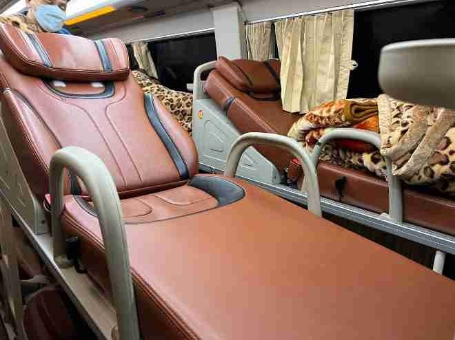 Xe Kết Đoàn Travel Tiện ích Nội thất Giường nằm 40 chỗ