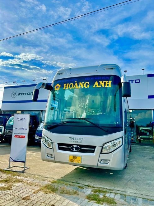 Xe Hoàng Anh - Phan Rang Mặt trước xe Giường nằm 40 chỗ