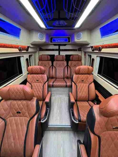 Xe Hoàng Hà (Phú Thọ) Nội thất Limousine 12 chỗ