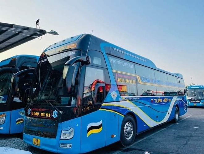 Xe Tuấn Hiệp Bên hông xe Giường nằm 40 chỗ