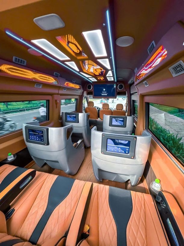 Xe Vie Limousine Ghế ngồi Limousine 9 chỗ