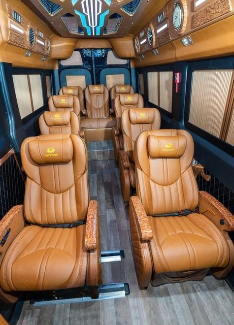 Xe Mạnh Việt Limousine Nội thất Limousine 9 chỗ