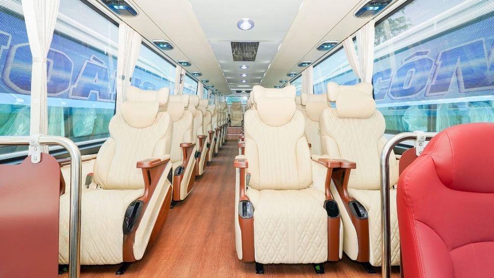 Xe Thành Liên Buslines Ghế ngồi Tiện ích Nội thất Limousine 28 chỗ