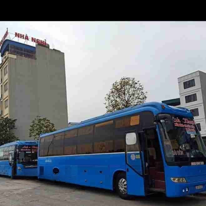 Xe Anh Khuyên Bên hông xe Giường nằm 40 chỗ