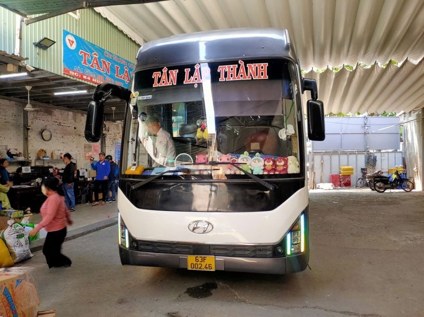Xe Tân Lập Thành Mặt trước xe Ghế ngồi 45 chỗ