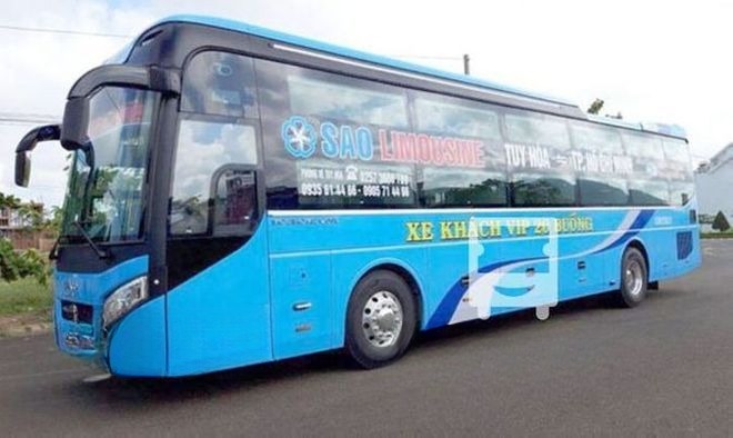 Xe Sao Limousine Bên hông xe Mặt trước xe Limousine giường nằm 20 chỗ