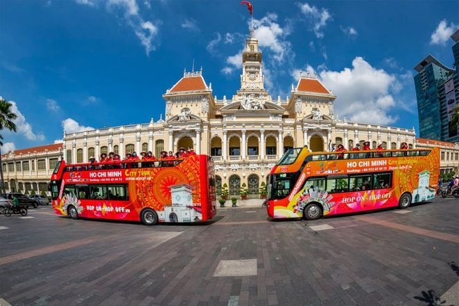 Xe Hop on-Hop off Bên hông xe Mặt trước xe Bus 42 chỗ